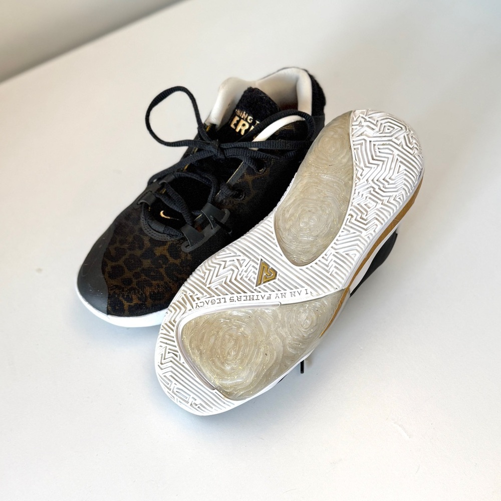Nike Freak 1 GS Animal Print Coming to America - Picture 4 of 10